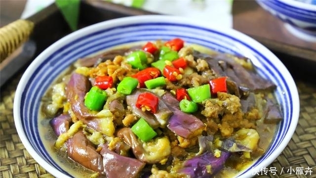 茄子别再油焖了,教你新吃法,不炒不炸,开胃下饭,百吃不腻
