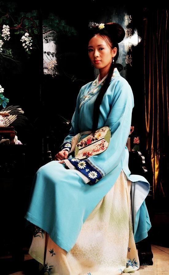 贾琏@《红楼梦》之尤二姐的悲伤:反复喜欢上同一种男人,又反复被伤害