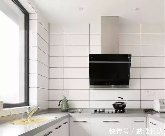 吊柜|越来越多人厨房都不装吊柜了,现在流行这样装,效果真是棒