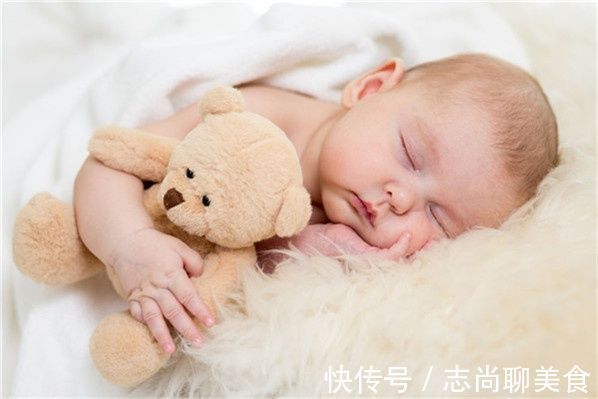 宝宝|宝宝为什么喜欢被抱着?这样会惯坏他吗?知道原因后想多抱会