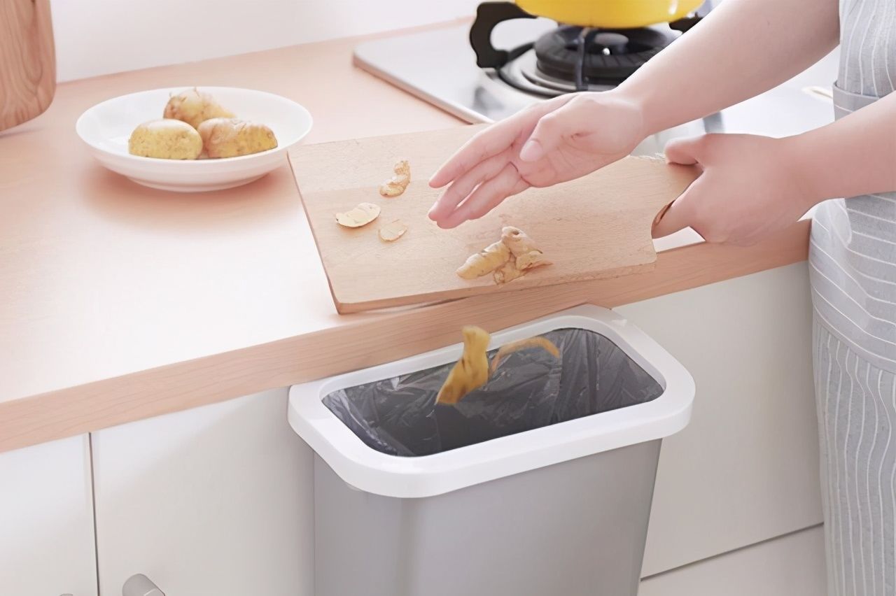 以前不懂，瓶瓶罐罐堆灶台！其实厨房早该这样弄，干干净净又精致