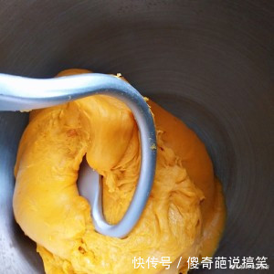 炸麻花,别再只知道用面粉,教你新做法,金黄酥脆,比面包还好吃