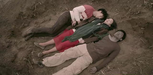 故事|金基德经典代表作《圣殇》,残酷的镜头下,讲述着最现实的故事