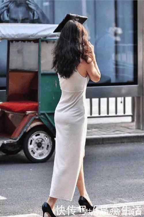 背影杀 辣妈真会穿,还别小瞧“睡衣裙”,能亮出极品的背影杀吧