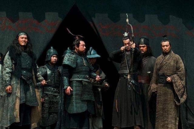 容不下|吕布怎么死的:刘备充当了什么角色,曹操为何容不下吕布