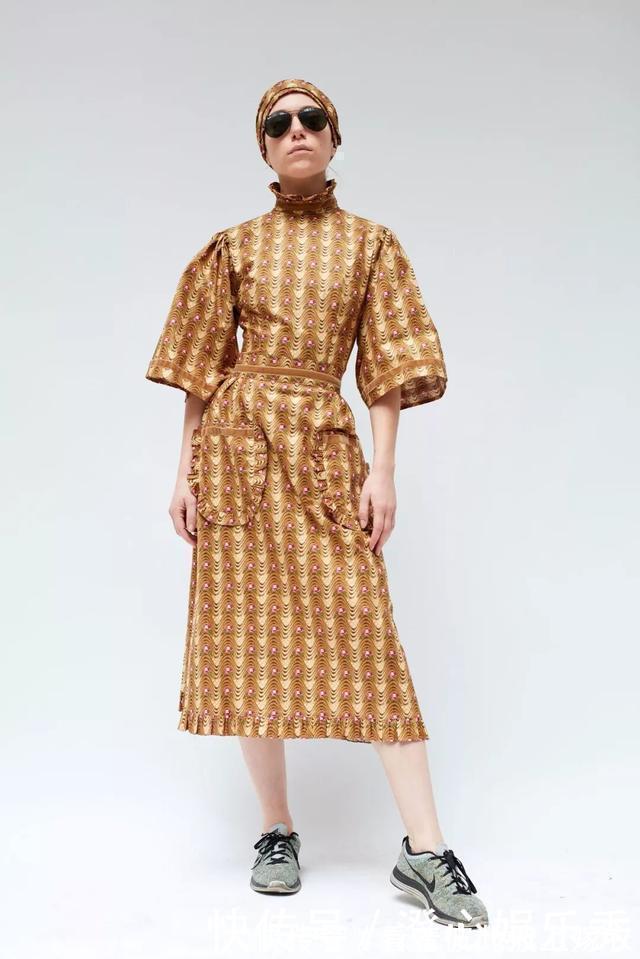 搭配 “百褶裙”不受宠了,今年开始流行“奶奶裙”,青春减龄有气质