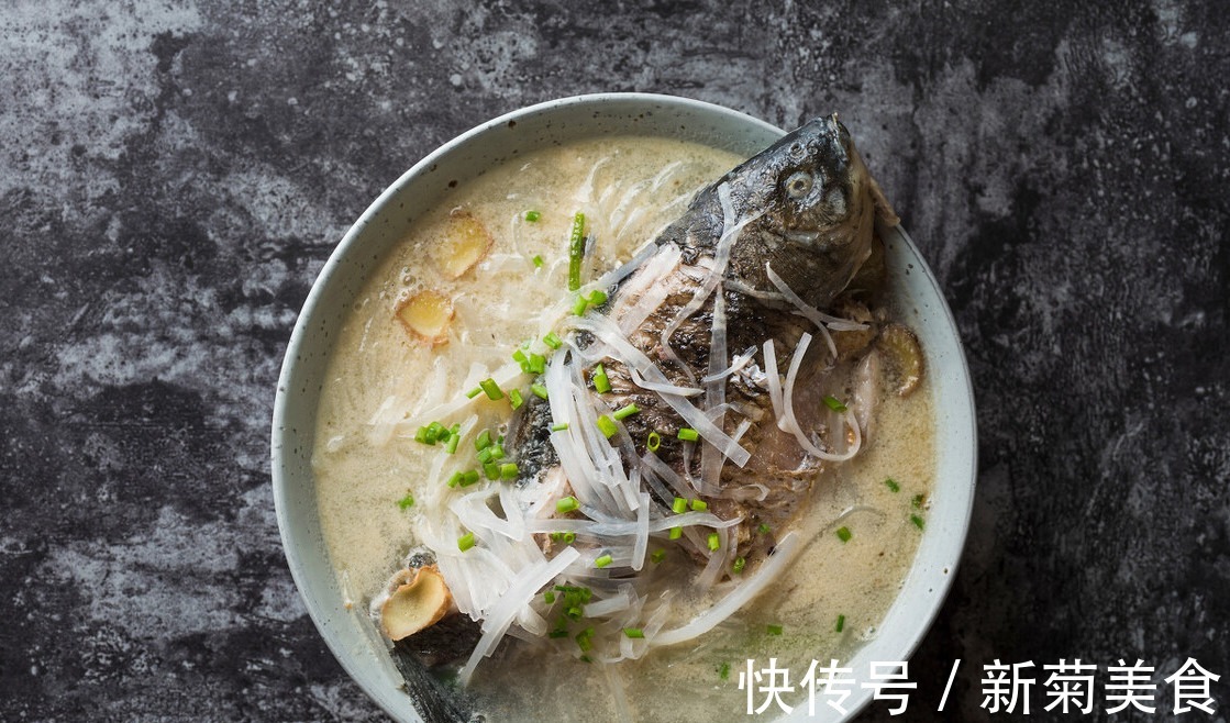 白萝卜|炖鱼汤时,牢记“2不放3窍门”,鱼汤奶白又鲜美,好喝没腥味
