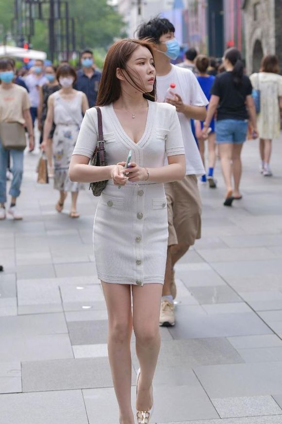 身材|想要穿出紧身包臀裙该有的性感魅力,需要小姐姐们有曼妙的好身材