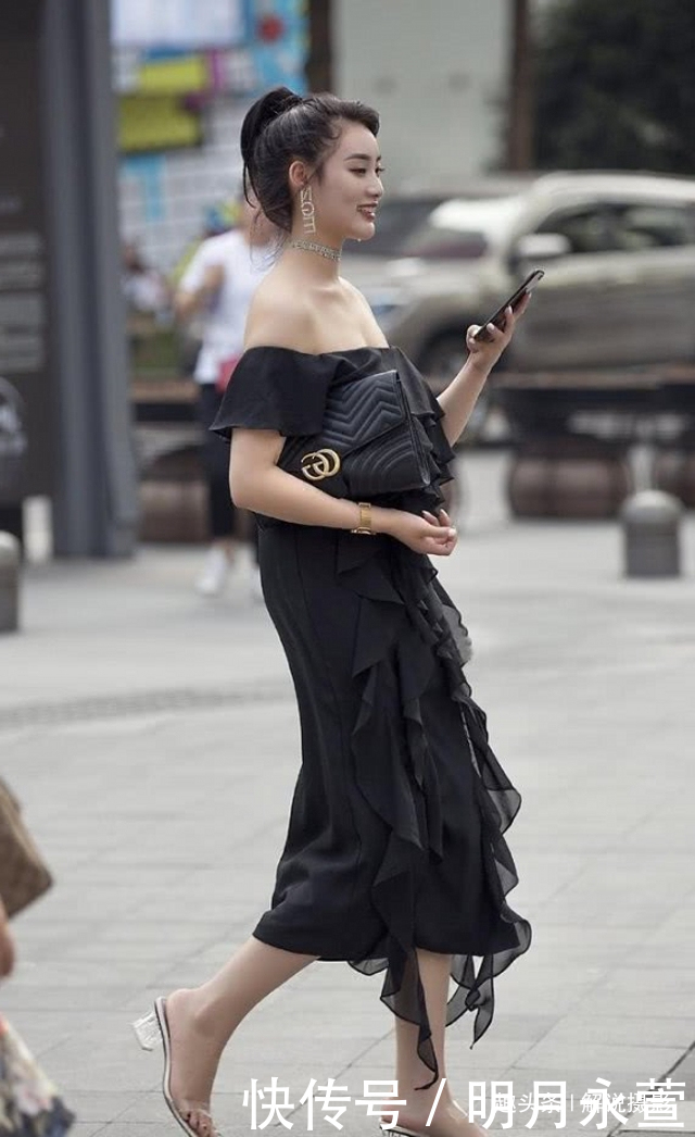 连衣裙|路人街拍，美女针织衫搭配浅绿色休闲裤，洋气十足
