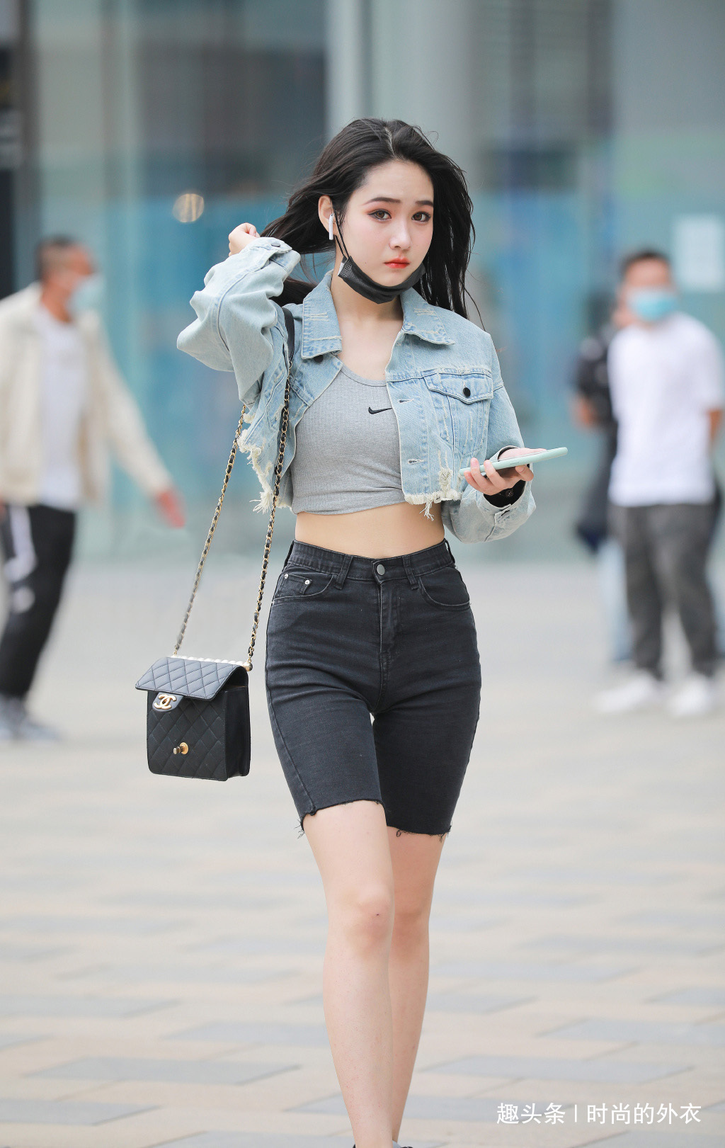 气质|夏日选择时尚休闲的牛仔装,个性又减龄,让你的气质更显靓丽洒脱