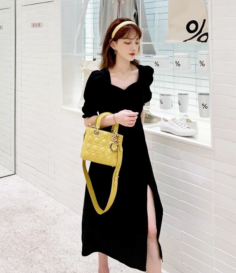 t恤|别再卷衣角了!今年流行“剪一刀”,显瘦时髦还高级