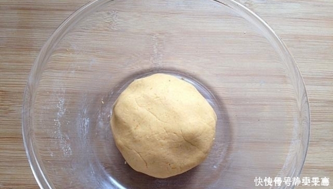 红薯怎么做才好吃，让大厨教你秘诀，内嫩外酥，家人都爱吃