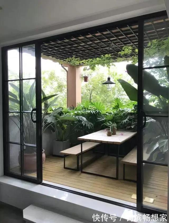 gt|5㎡的阳台被糟蹋成了垃圾场,一个小改造,没想到这么惊喜!