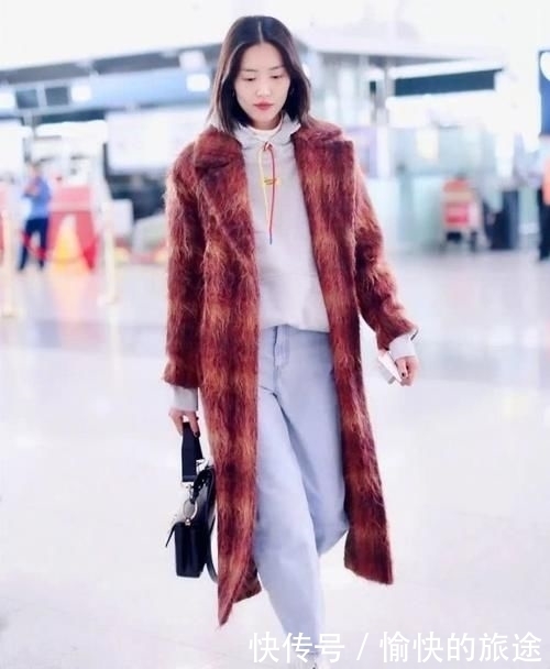 选择|穿呢子大衣的你,包包是怎么选的学会这几点,背包时髦不麻烦