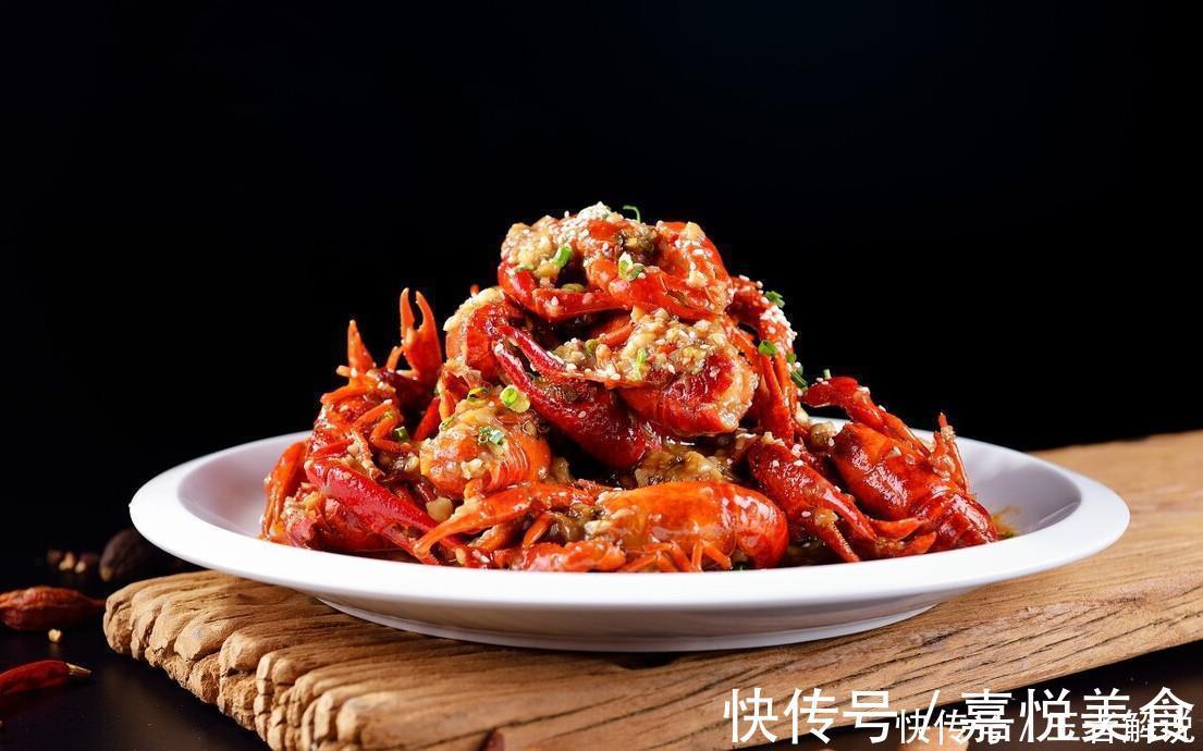 小龙虾|这才是蒜蓉小龙虾的正确做法，蒜香浓郁超美味，比外面的干净多了