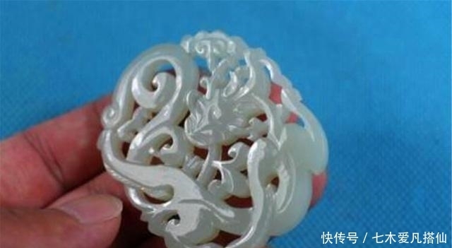 玉佩|美女带玉佩参加鉴宝,自称是前男友送的,专家看后:快把他找回来