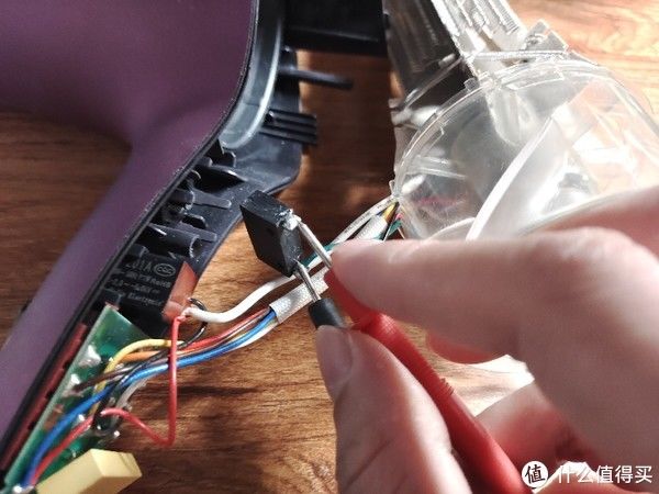 吹风机|坏了就买新的？不可能的。飞科电吹风修理重生