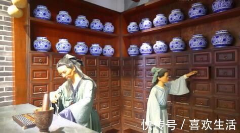 生意|棺材店门口一上联：“唯恐生意太好”，下联让人拍手叫绝