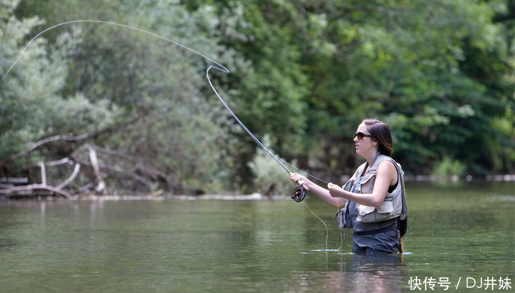 钓鱼脱钩跑掉了的鱼,还会马上回来再吃饵吗