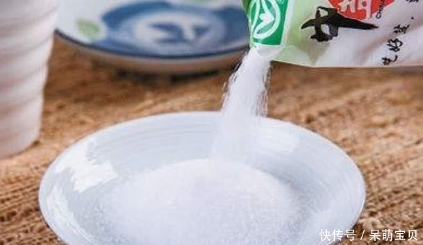 食盐|把食盐倒进啤酒里,10个人里有9个人能用上,你会感谢我