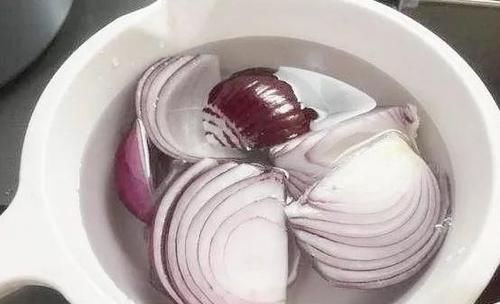 洋葱|洋葱,养花的“好帮手”,既能杀虫又能堆肥,还很便宜