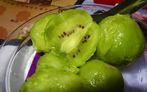 水果|这3种水果尽量少给孩子吃,可能会对孩子身体有损伤,家长别忽视