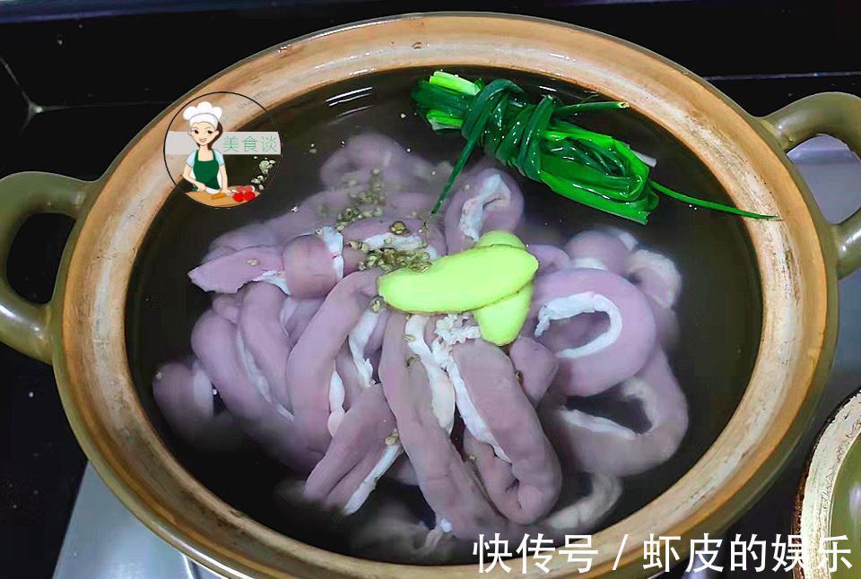 冬天吃牛肉不如吃此,营养极高,煮一锅有肉有菜有汤,冬天吃舒服