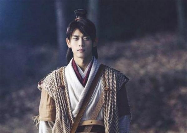 汉乡|《明朝败家子》不算什么，这本小说才是真的牛，才半部就红透网络