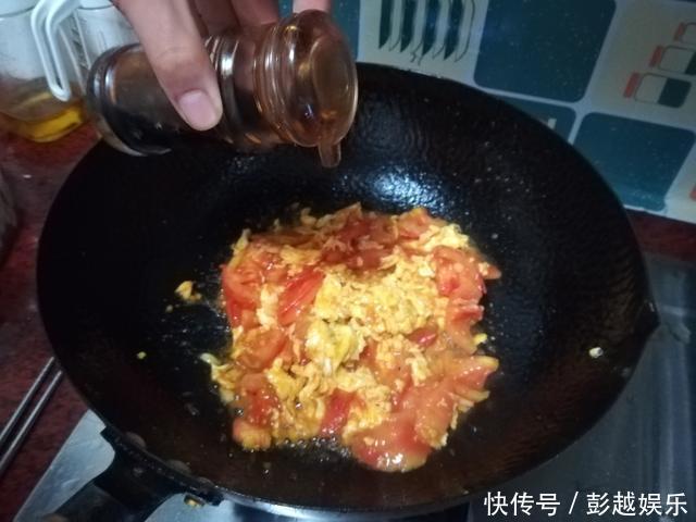 春季的晚餐,我家隔三差五就吃它,补充维C还下火,孩子超爱吃