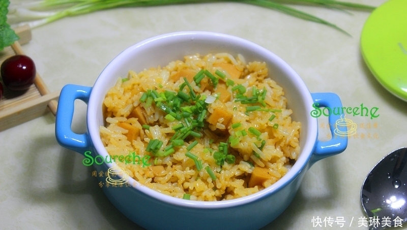 儿子最爱吃的炒饭,只需3种食材5分钟出锅,粒粒分明,出奇美味