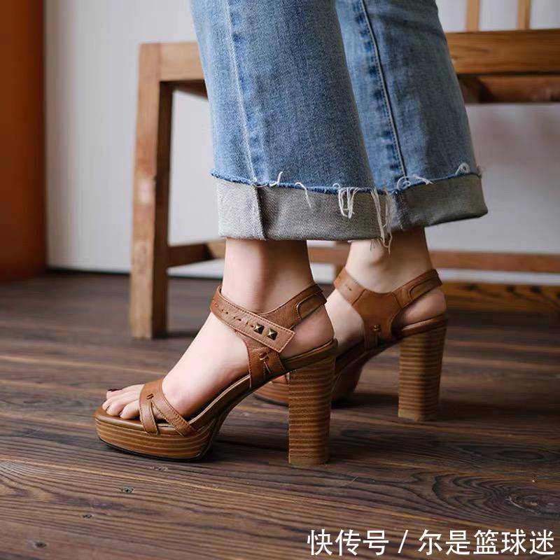 这些都是什么“神仙凉鞋”极致的法式优雅,简直不要太好看!