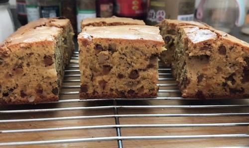 想吃枣糕不用买，在家3块钱就能做，香甜蓬松不塌陷，枣香味十足