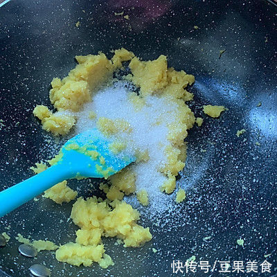 s90|零失败酥到掉渣的凤梨酥??附凤梨酥馅制作方法