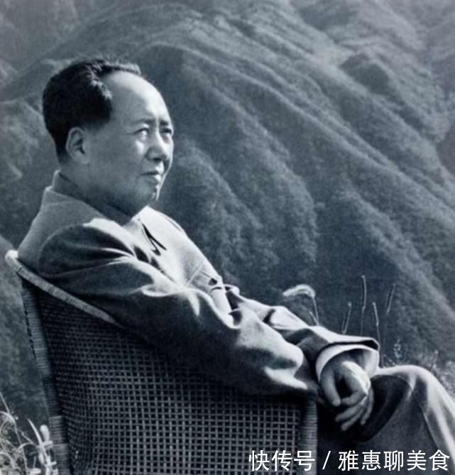 题照诗!毛主席的这首题照诗,表现手法独特,意境开阔,古今无人能相媲美