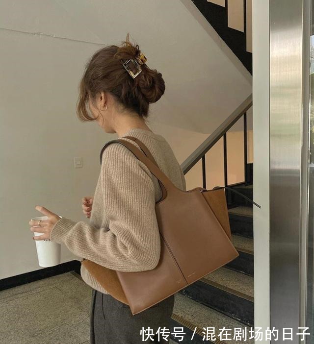 马甲 打底衫过时了!秋冬流行这4件内搭!打底衫过时了!秋冬流行这4件内搭!