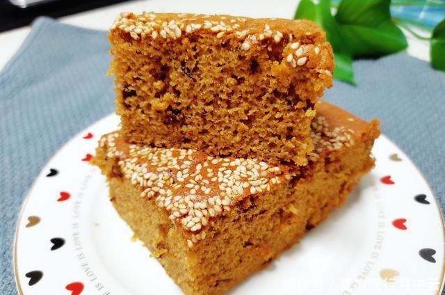 6个鸡蛋1碗红枣,轻松做出家人爱吃的枣糕,香甜绵软,一次成功