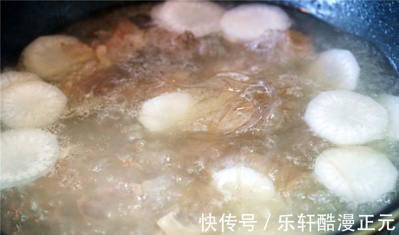 秋天|白萝卜和它是绝配,简单炖一炖,营养又滋补,秋天吃特养人