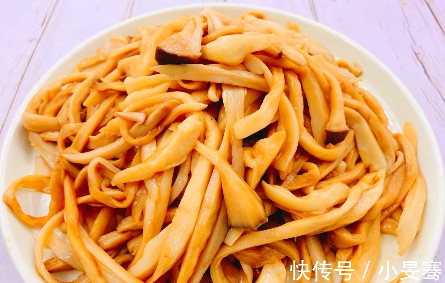 大鱼大肉|夏天,家人最爱此道凉拌菜,少油少盐,营养又美味,天天都吃不腻