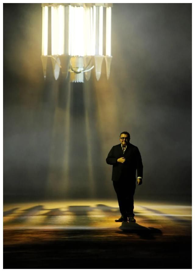 设计大师Alber Elbaz因新冠逝世，年仅59岁