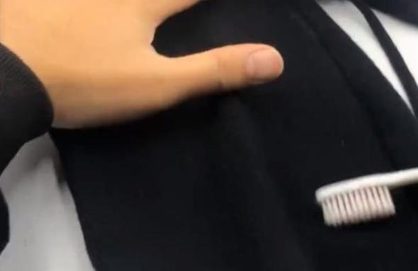 衣服穿久了经常起毛球4个办法可清除,跟新买的衣服一样