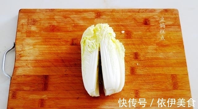 蒜蓉酱汁|蒜蓉粉丝娃娃菜的做法,蒸10分钟,口感鲜甜减脂,有空要试试
