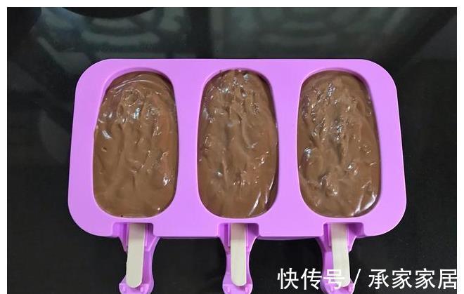 黑巧克力|夏天雪糕不用买,教你在家做,不用蛋黄不打发,真材实料吃得放心