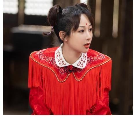 杨紫|“小猴紫”资源好到炸，又一档常驻综艺曝光，杨紫转综艺咖了吗？