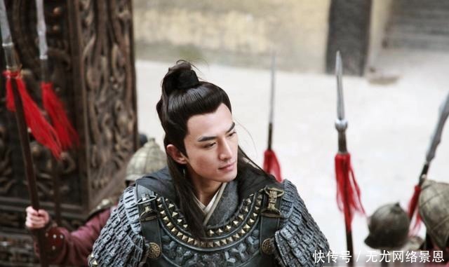 《隋唐演义》中,李元霸的双锤重达800斤!现实中唐军用何武器