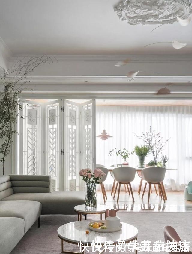 阳台|越来越多家庭在客厅和阳台之间选这些隔断,好看实用,还改善格局!