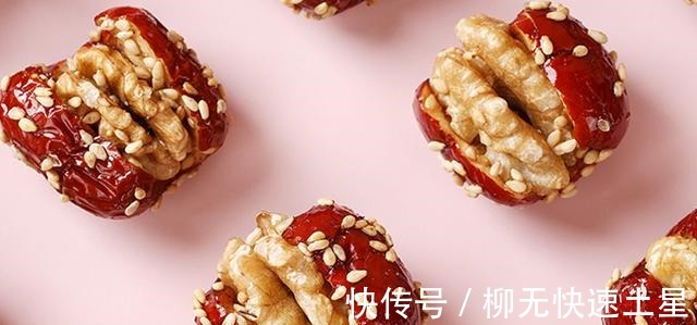 解馋|提醒中老年人花生瓜子要少吃,过年要吃这3种零食,解馋还健康!