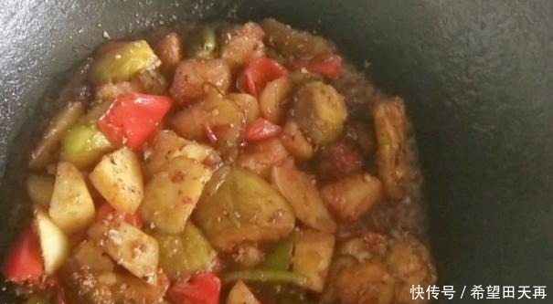 家常地三鲜做法按此方法制作,不但味道好,而且干净卫生