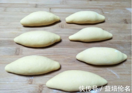 酥脆|很多人不爱吃玉米面，试试这个新做法，香甜酥脆，一顿5个不够吃