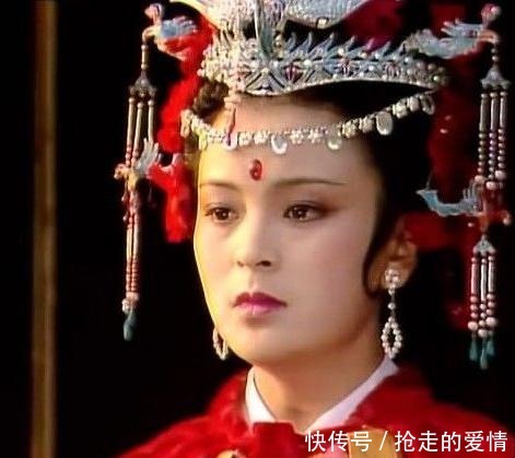 林妹妹|抄检大观园,最有问题的是黛玉的潇湘馆绣春囊与林妹妹有关