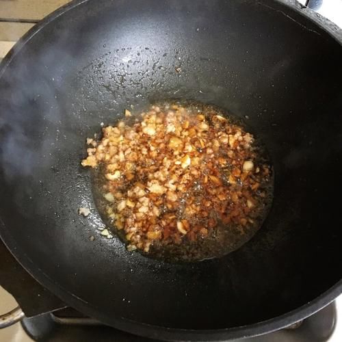 肉末莴笋丝，简单快手，脆嫩下饭